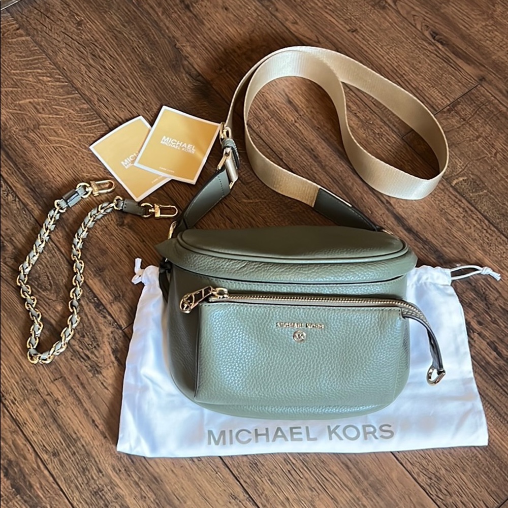 Michael Kors Medium Pebbled Leather Sling Pack